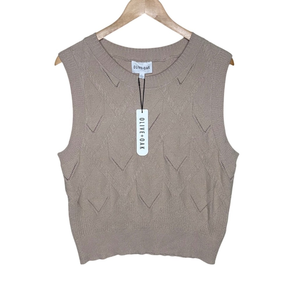 NWT Olive & Oak Knitted Ribbed Hemline Crewneck Sweater Vest size Large Beige